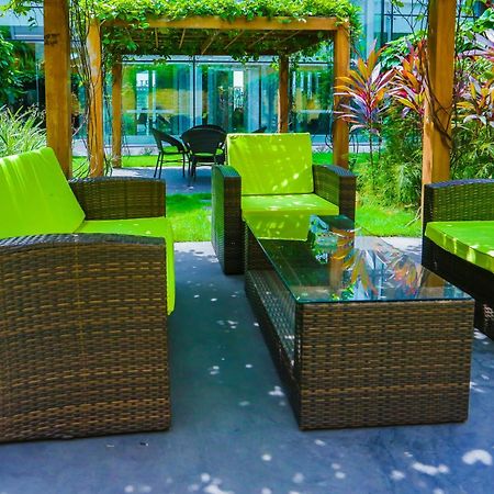 Radisson Blu Hotel, Abidjan Airport Exterior foto